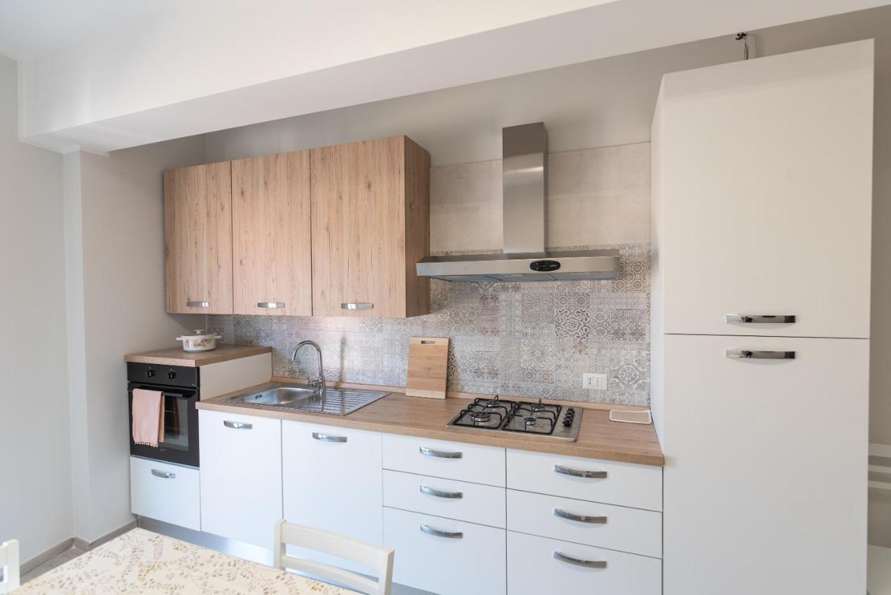 Appartamento Moderno In Centro Citta Sant'Agata di Militello Luaran gambar