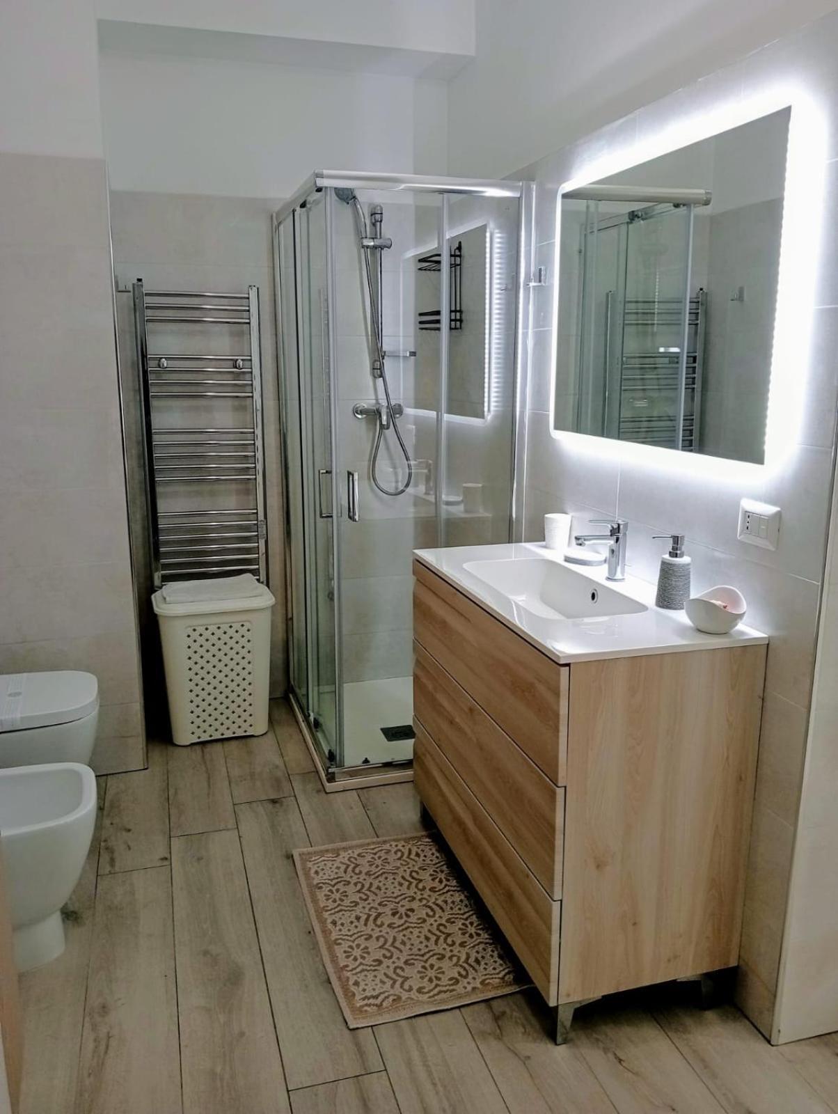 Appartamento Moderno In Centro Citta Sant'Agata di Militello Luaran gambar